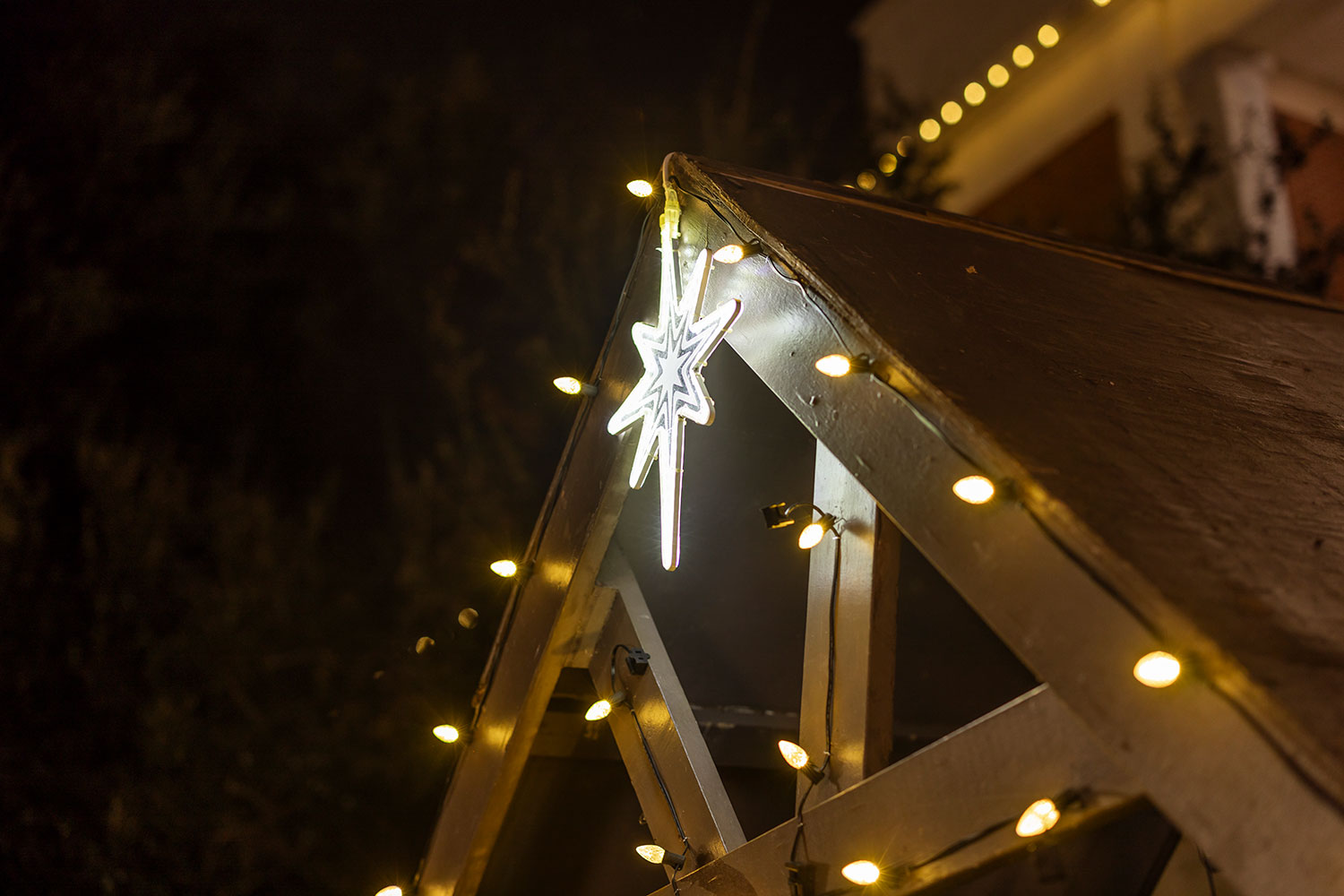 Lighted star 